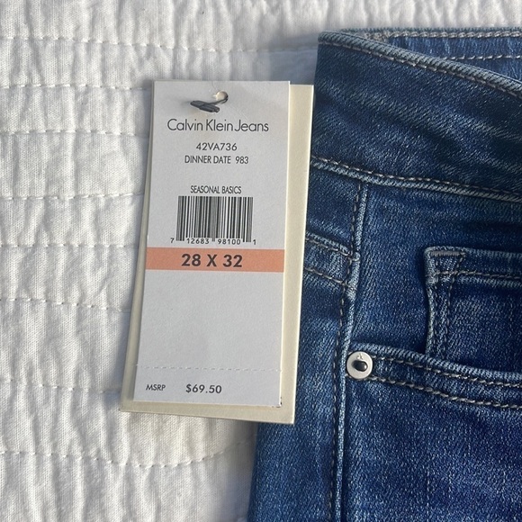CALVIN KLEIN Straight Leg Blue Jeans Size 28X32 NWT. #0069 - Picture 4 of 13